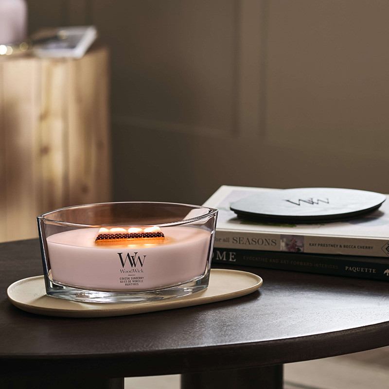 WoodWick® hajógyertya Hearthwick® Flame fa kanóccal
