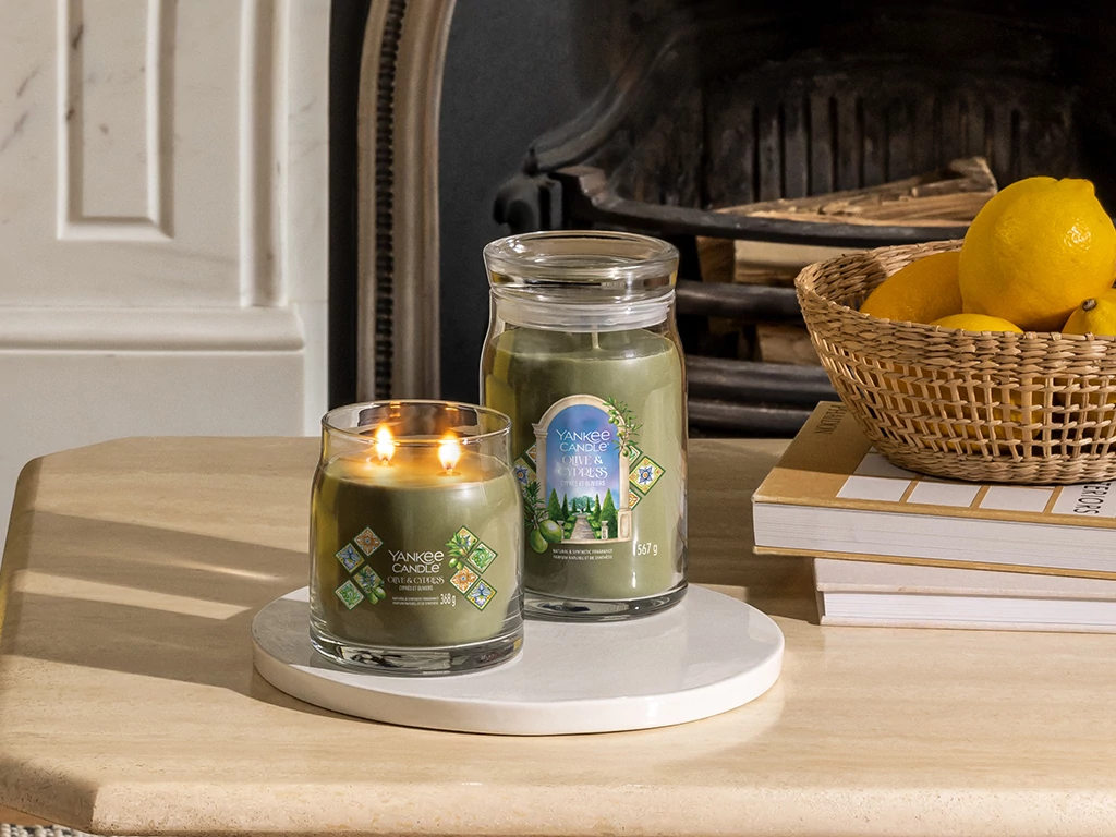 Yankee Candle® Olive & Cypress