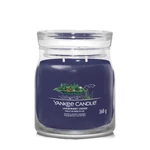 Kép 1/2 - Yankee Candle® Lakefront Lodge Signature közepes üveggyertya
