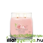 Kép 2/4 - Fresh Cut Roses Signature közepes üveggyertya 368 g