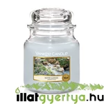 Kép 1/2 - Yankee Candle® Water Garden klasszikus közepes üveggyertya