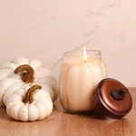 Kép 2/2 - Cheerful Candle® Pumpkin Pumpkin Chata közepes üveggyertya 425 g