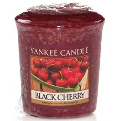 Yankee Candle® Black Cherry mintagyertya