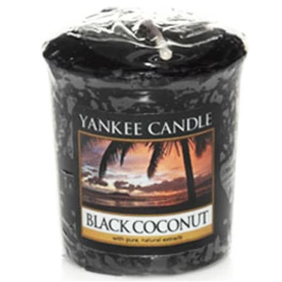Yankee Candle® Black Coconut mintagyertya
