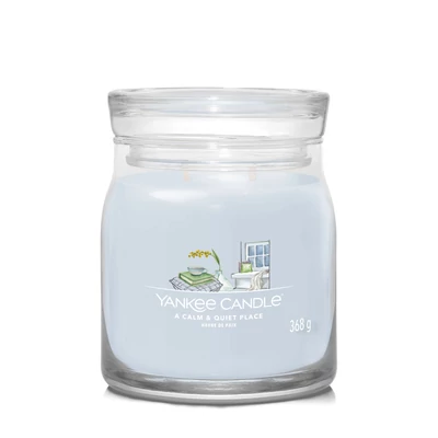 Yankee Candle® A Calm &amp; Quiet Place Signature közepes üveggyertya