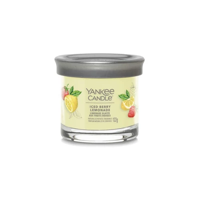 Yankee Candle® Iced Berry Lemonade Signature kis poharas gyertya
