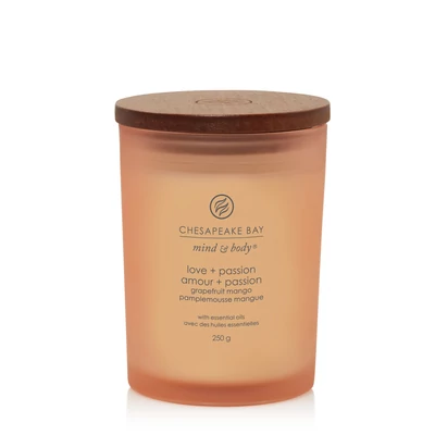 Chesapeake Bay Candle® love + passion (grapefruit mango) közepes üveggyertya