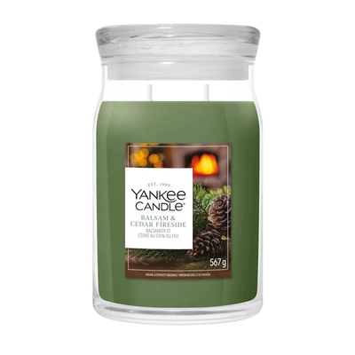 Yankee Candle® Balsam &amp; Cedar Fireside Signature nagy üveggyertya 567 g