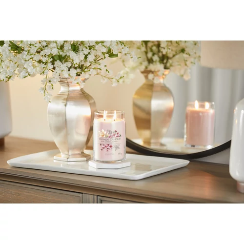 Yankee Candle® Pink Cherry & Vanilla Signature nagy üveggyertya 567 g