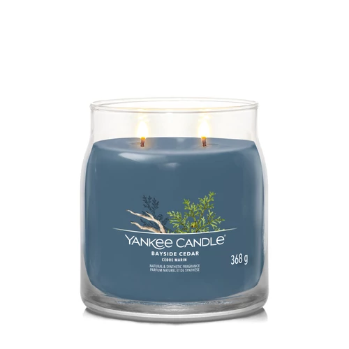 Yankee Candle® Bayside Cedar Signature közepes üveggyertya 368 g