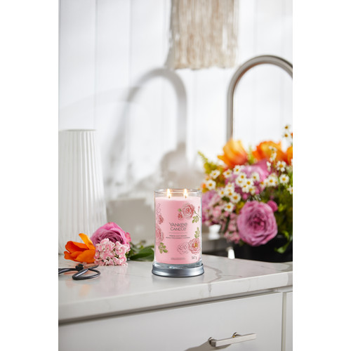 Yankee Candle® Fresh Cut Roses Signature nagy poharas gyertya 567 g