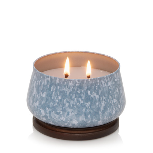 Yankee Candle® Fresh Rain Outdoor közepes gyertya 283 g