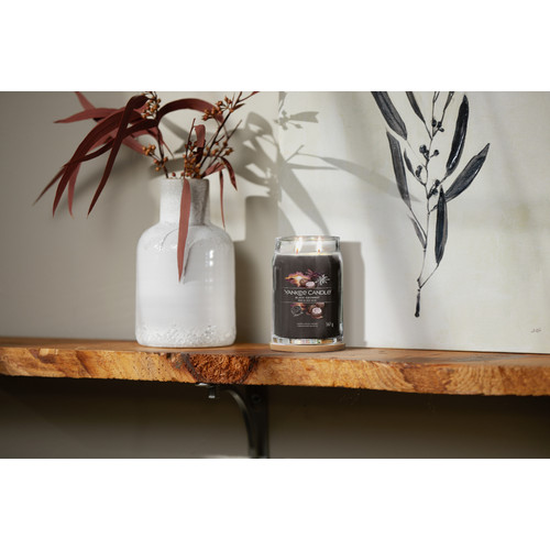 Yankee Candle® Black Coconut Signature nagy üveggyertya 567 g