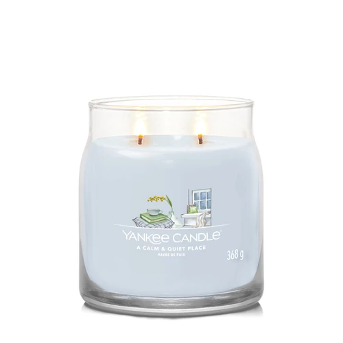 Yankee Candle® A Calm & Quiet Place Signature közepes üveggyertya 368 g