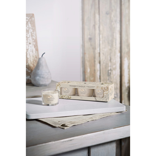 Yankee Candle® Warm Cashmere üveges mintagyertya 37 g