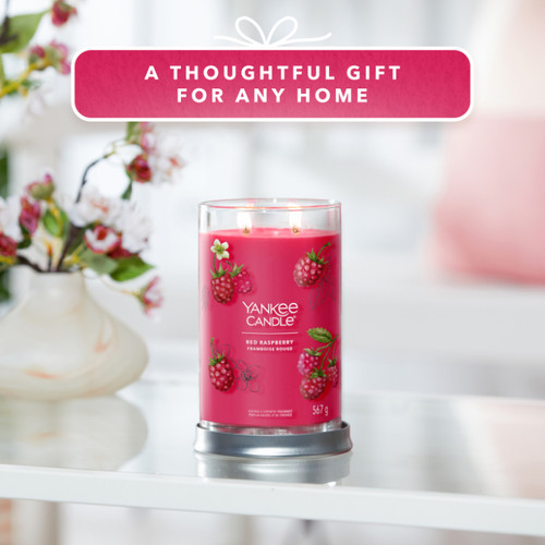 Yankee Candle® Red Raspberry Signature nagy poharas gyertya 567 g Yankee Candle® Red Raspberry Signature nagy poharas gyertya 567 g