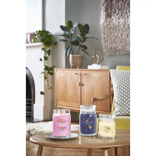 Yankee Candle® Banoffee Waffle Signature közepes üveggyertya 368 g