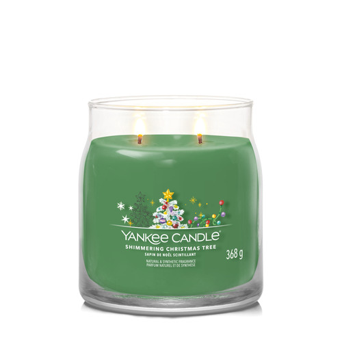 Yankee Candle® Shimmering Christmas Tree Signature közepes üveggyertya 368 g Yankee Candle® Shimmering Christmas Tree Signature közepes üveggyertya 368 g