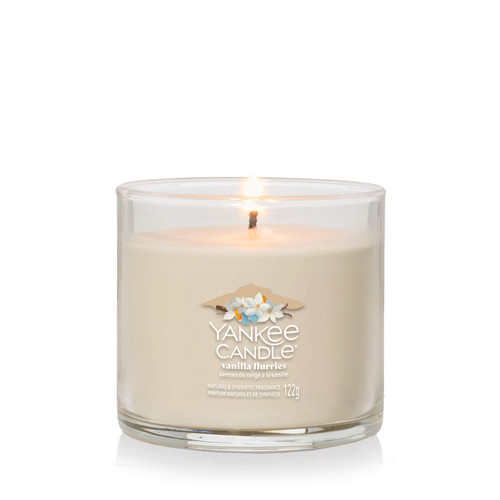 Yankee Candle® Vanilla Flurries Signature kis poharas gyertya 122 g