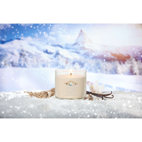 Yankee Candle® Vanilla Flurries Signature kis poharas gyertya 122 g