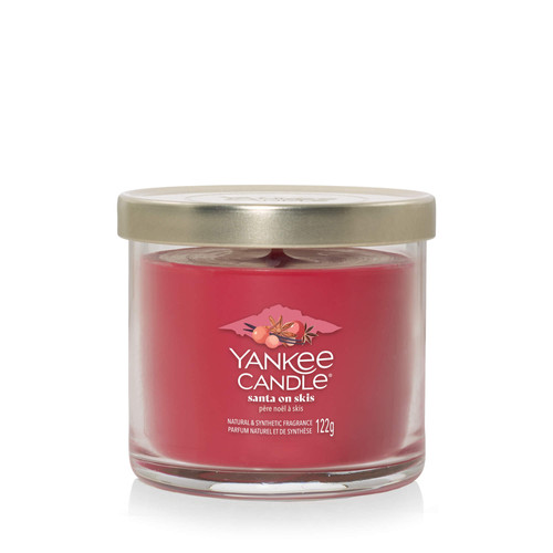 Yankee Candle® Santa on Skis Signature kis poharas gyertya 122 g
