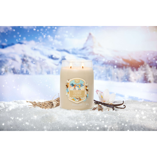 Yankee Candle® Vanilla Flurries Signature nagy üveggyertya 567 g Yankee Candle® Vanilla Flurries Signature nagy üveggyertya 567 g