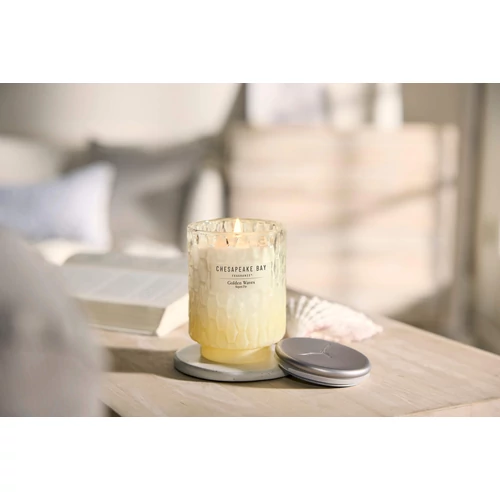 Chesapeake Bay Candle® Golden Waves közepes üveggyertya 227 g