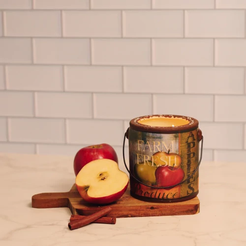 Cheerful Candle® Farm Fresh Juicy Apple nagy kerámia gyertya 567 g