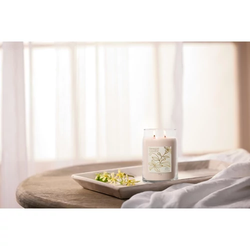 Yankee Candle® Slow Bloom Signature nagy üveggyertya 567 g