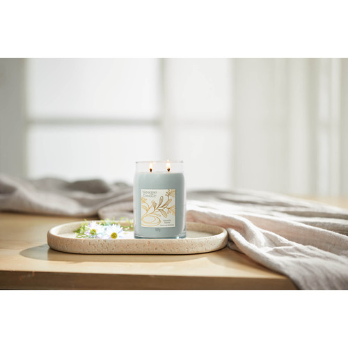 Yankee Candle® Serenity Stone Signature nagy üveggyertya 567 g Yankee Candle® Serenity Stone Signature nagy üveggyertya 567 g