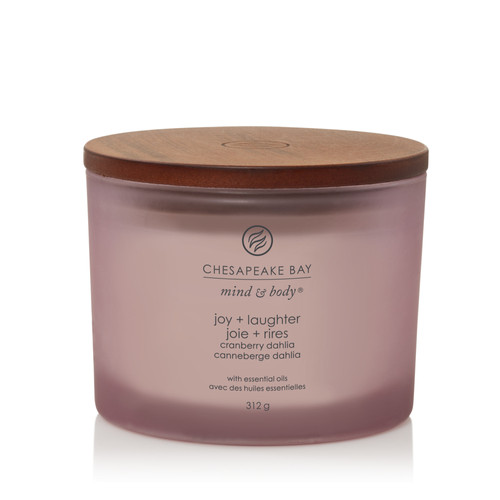Chesapeake Bay Candle® joy + laughter (cranberry dahlia) három kanócos üveggyertya 312 g