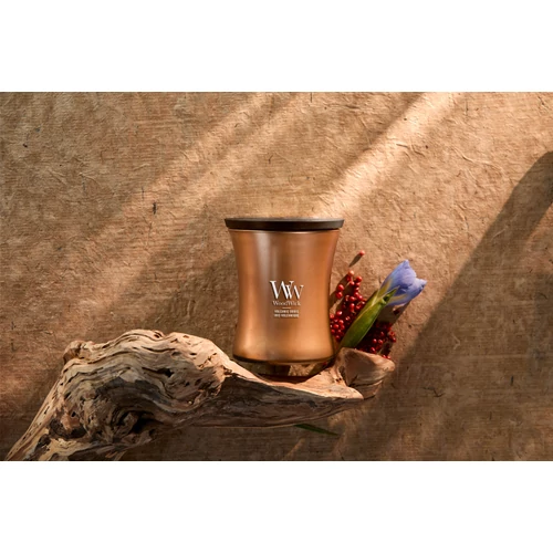 WoodWick® Volcanic Orris közepes üveggyertya 275 g