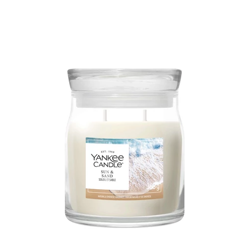 Yankee Candle® Sun &amp; Sand Signature közepes üveggyertya 368 g