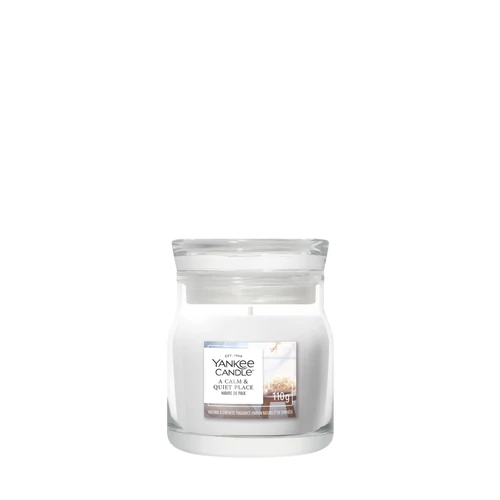 Yankee Candle A Calm & Quiet Place Signature kis üveggyertya 110 g