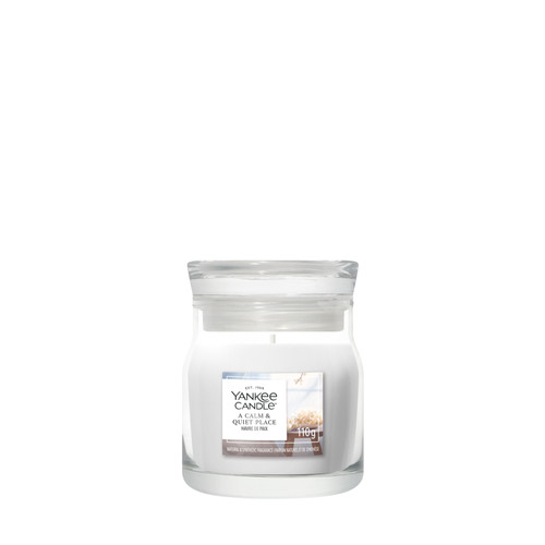 Yankee Candle® A Calm & Quiet Place Signature kis üveggyertya 110 g