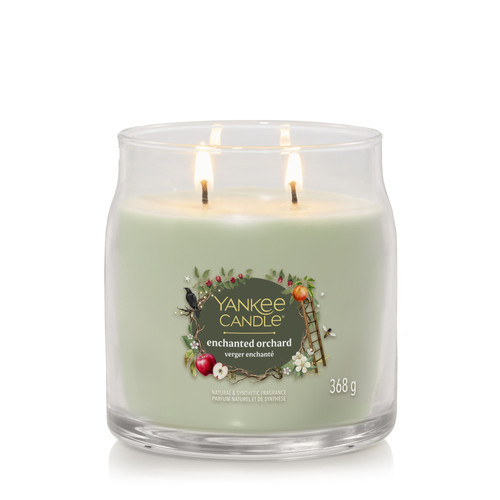 Yankee Candle® Enchanted Orchard Signature közepes üveggyertya 368 g Yankee Candle® Enchanted Orchard Signature közepes üveggyertya 368 g