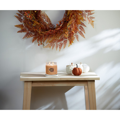 Yankee Candle® Golden Pumpkin Signature közepes üveggyertya 368 g Yankee Candle® Golden Pumpkin Signature közepes üveggyertya 368 g