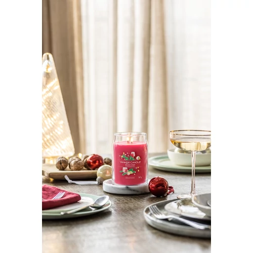 Yankee Candle® Holiday Cheer Signature nagy üveggyertya 567 g