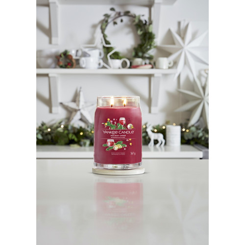 Yankee Candle® Holiday Cheer Signature nagy üveggyertya 567 g Yankee Candle® Holiday Cheer Signature nagy üveggyertya 567 g