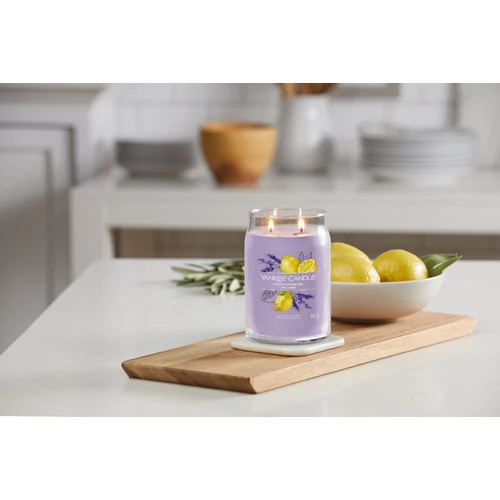 Yankee Candle® Lemon Lavender Signature nagy üveggyertya 567 g