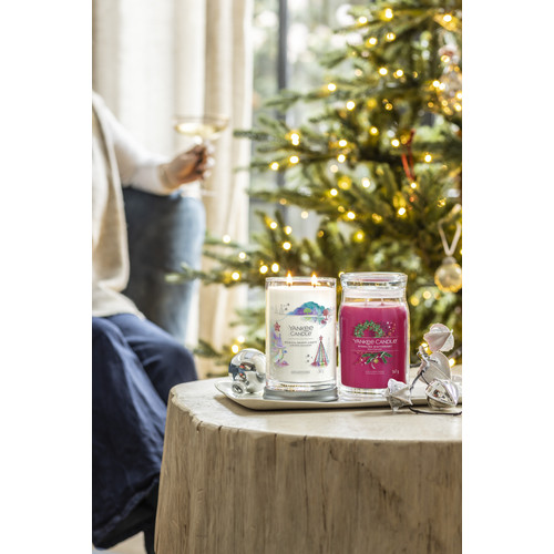 Yankee Candle® Magical Bright Lights Signature nagy poharas gyertya 567 g Yankee Candle® Magical Bright Lights Signature nagy poharas gyertya 567 g