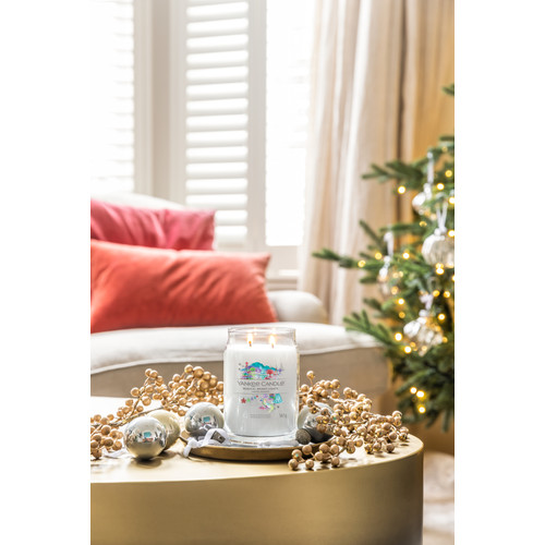 Yankee Candle® Magical Bright Lights Signature nagy üveggyertya 567 g