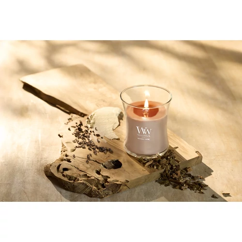 WoodWick® Patchouli Créme közepes üveggyertya 275 g