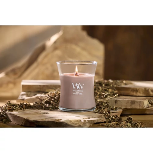 WoodWick® Patchouli Créme közepes üveggyertya 275 g