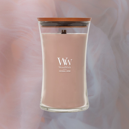 WoodWick® Patchouli Créme nagy üveggyertya 609 g WoodWick® Patchouli Créme nagy üveggyertya 609 g
