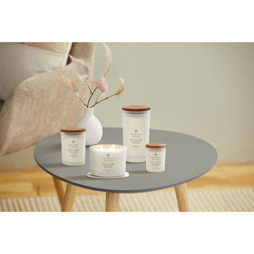 Chesapeake Bay Candle® peace + tranquility (cashmere jasmine) három kanócos üveggyertya 312 g Chesapeake Bay Candle® peace + tranquility (cashmere jasmine) három kanócos üveggyertya 312 g