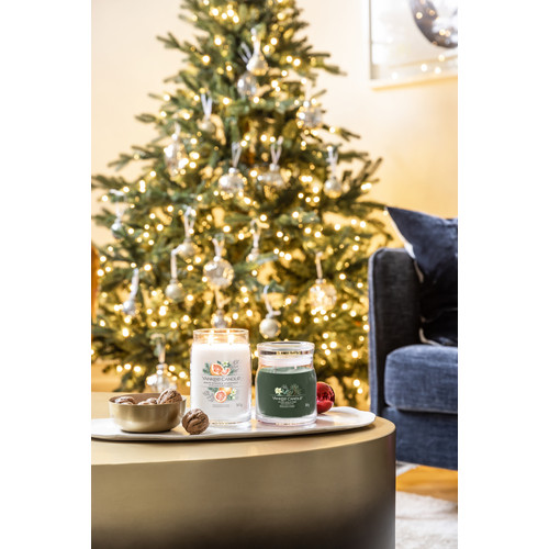 Yankee Candle® White Spruce & Grapefruit Signature nagy üveggyertya 567 g Yankee Candle® White Spruce & Grapefruit Signature nagy üveggyertya 567 g