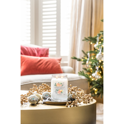 Yankee Candle® White Spruce & Grapefruit Signature nagy üveggyertya 567 g Yankee Candle® White Spruce & Grapefruit Signature nagy üveggyertya 567 g